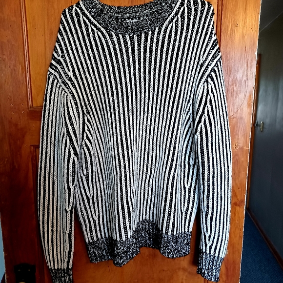 Knitted stripped sweater - Picture 1 of 3